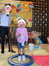 Le Tsai family music childrens bubble show set full birthday party blowing big bubble ring basin concentrate