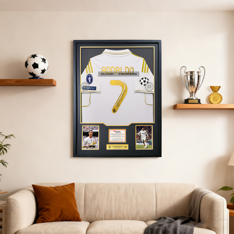 Cristiano Ronaldo Real Madrid Signed Jersey Framed for Decoration and Display, a Gift for Fans or Boyfriends