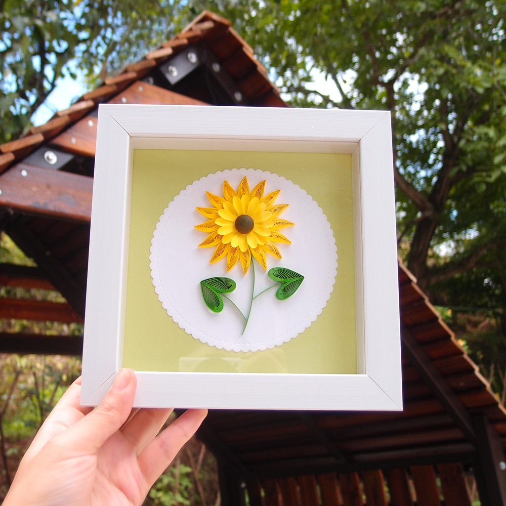 Sunflower roll paper Simple PS edge photo frame Handmade three-dimensional hollow picture frame white square 6 inches 8 inches
