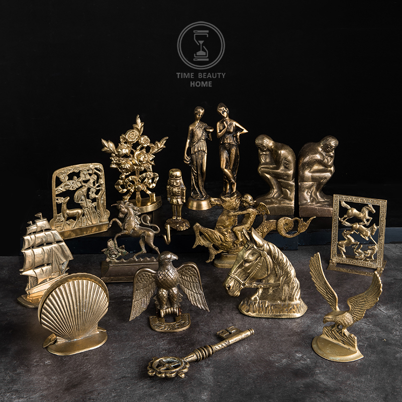 2 21 new boutique European and American R group retro brass vintage ornaments home furnishings Western antique soft clothing