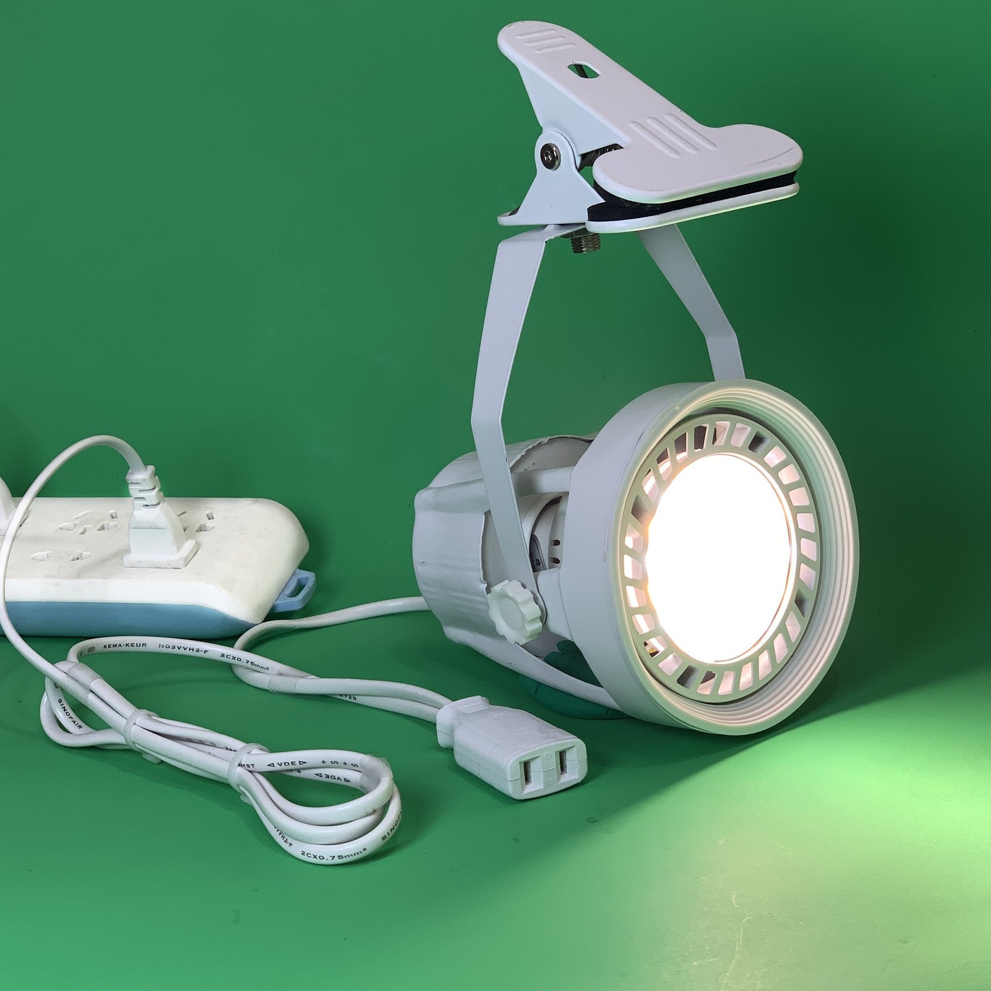 Lamp Clip Clamp Lamp High Power Cold White Jewelry Lamp Super Bright Serial Mobile Free Punch Light Market