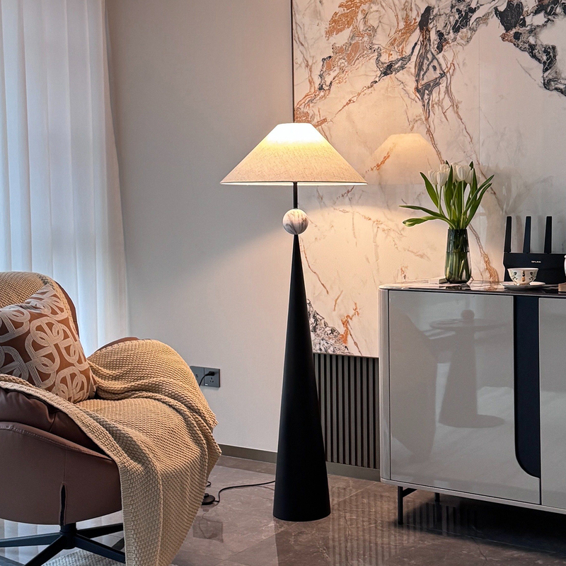 Vintage-Style Floor Lamp for Living Room Next to Sofa, French Retro 2026 New Model, High-End Bedroom Bedside Standing Lamp
