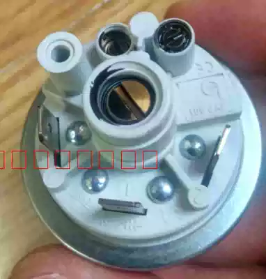 U23 Pressure switch C79302-Z1210-A2 U23 Gas analyzer pressure switch