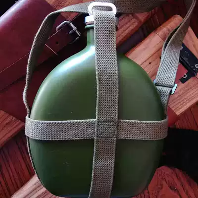 Xtreme film and television props World War II kettle Anti-war National Army equipment drinking kettle 46 years later People's Liberation Army kettle