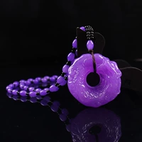 Сиреневый защитный амулет из воскового агата, пряжка