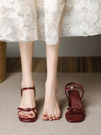 Summer burgundy high-heeled shoes for women 2025 new thick heel square toe strap with skirt fashion Roman sandals