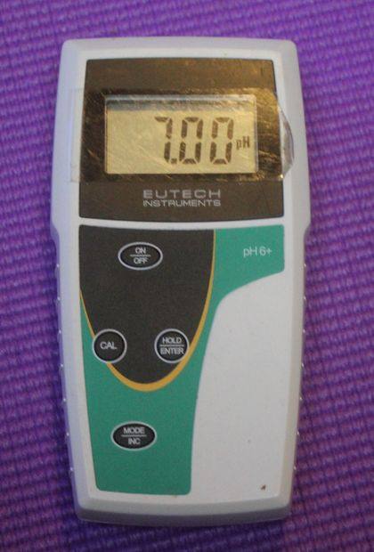 U.S. Eutech pH 6 Portable pH Meter