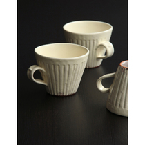 Spot Japanese imported staff hand-made slot white powder lead Japanese-style rough pottery mug personality retro water Cup