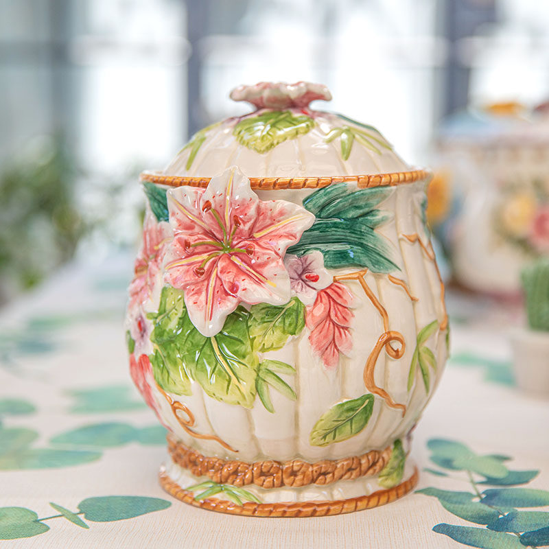 Ceramic candy jar Tea spot Palace Tinting Wind Home Miscellaneous Cereals Storage Tank Coffee Sealed Jars Jar Lilies Sugar Jars