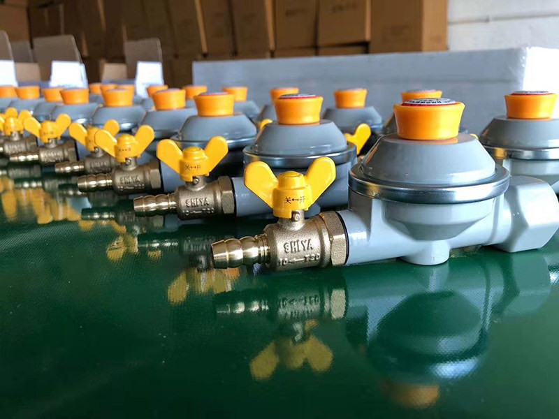 Natural gas self-closing valve safety protection valve DN15 household 4-point pipeline gas leak-proof stove front valve leaks