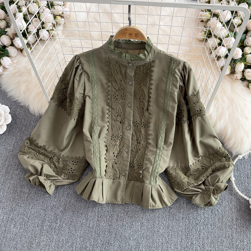 Retro Palace-Style Stand-Up Collar Single-Breasted Lace-Trimmed Loose Lantern-Sleeve Shirt for Women with a Stylish Waist-Cinching Design