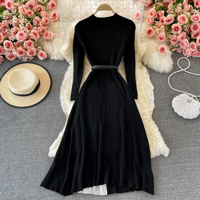 Temperament celebrity black long-sleeved fake two-piece knitted pleated dress 2021 autumn and winter elegant big swing long skirt