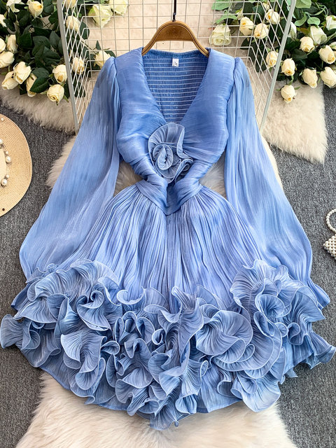 European and American Internet Celebrity Niche High-End Flowing Sheer V-Neck Dress for Women with Heavy Craftsmanship, Puffy Three-Dimensional Ruffle Short Skirt