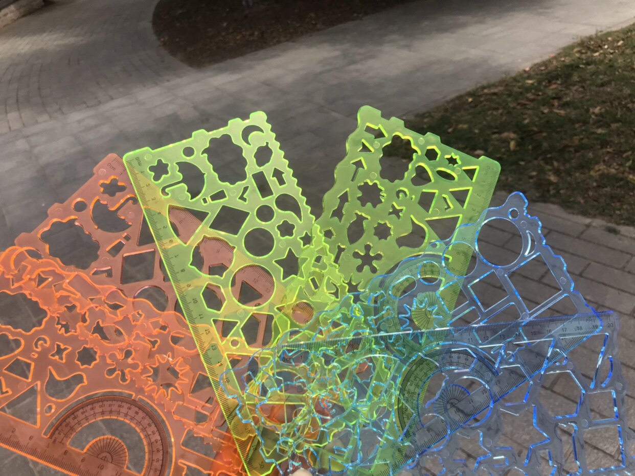 Small fish with a hollowed-out ruler and two sets-Taobao