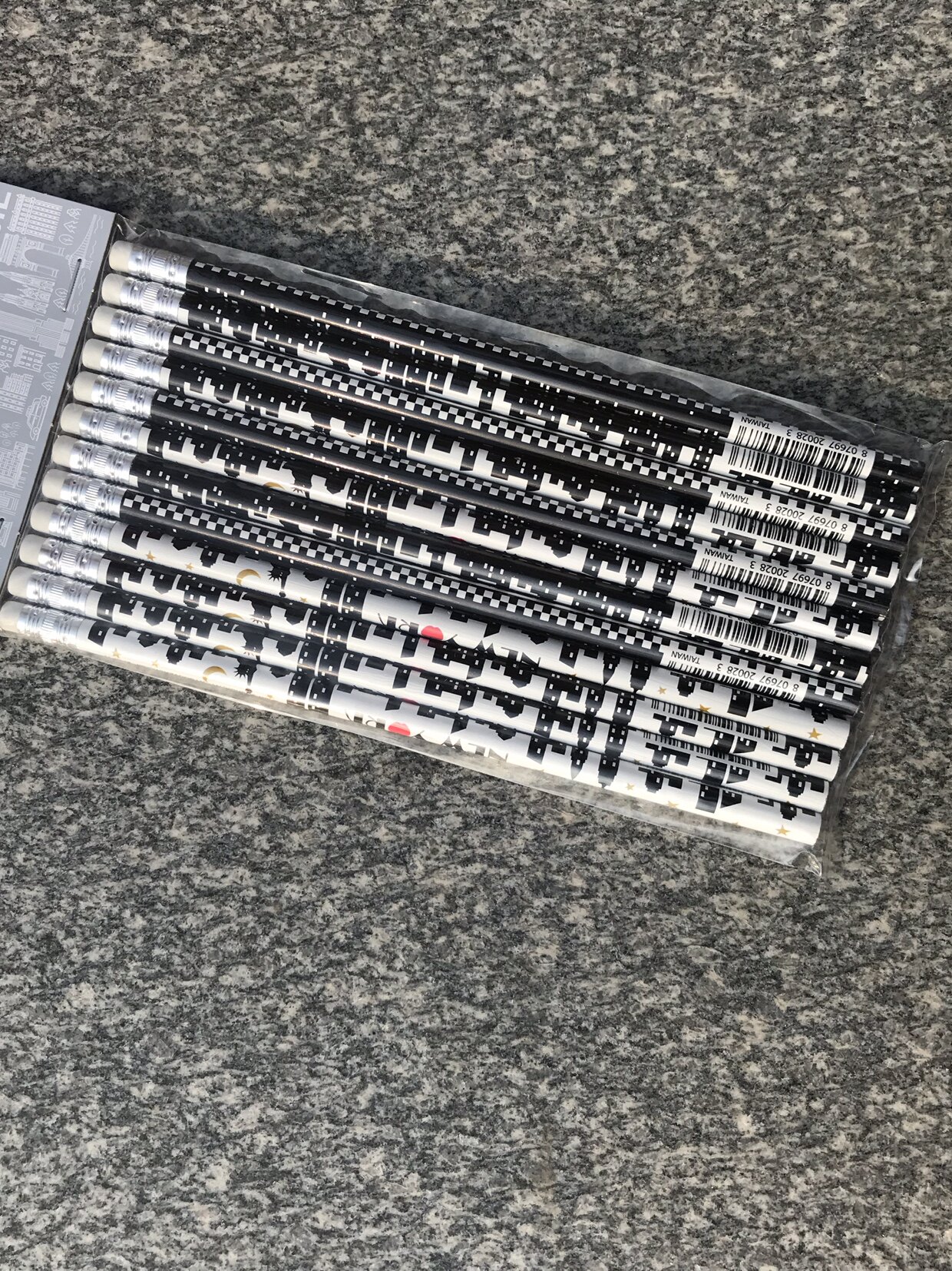 HB model writes pencil 12