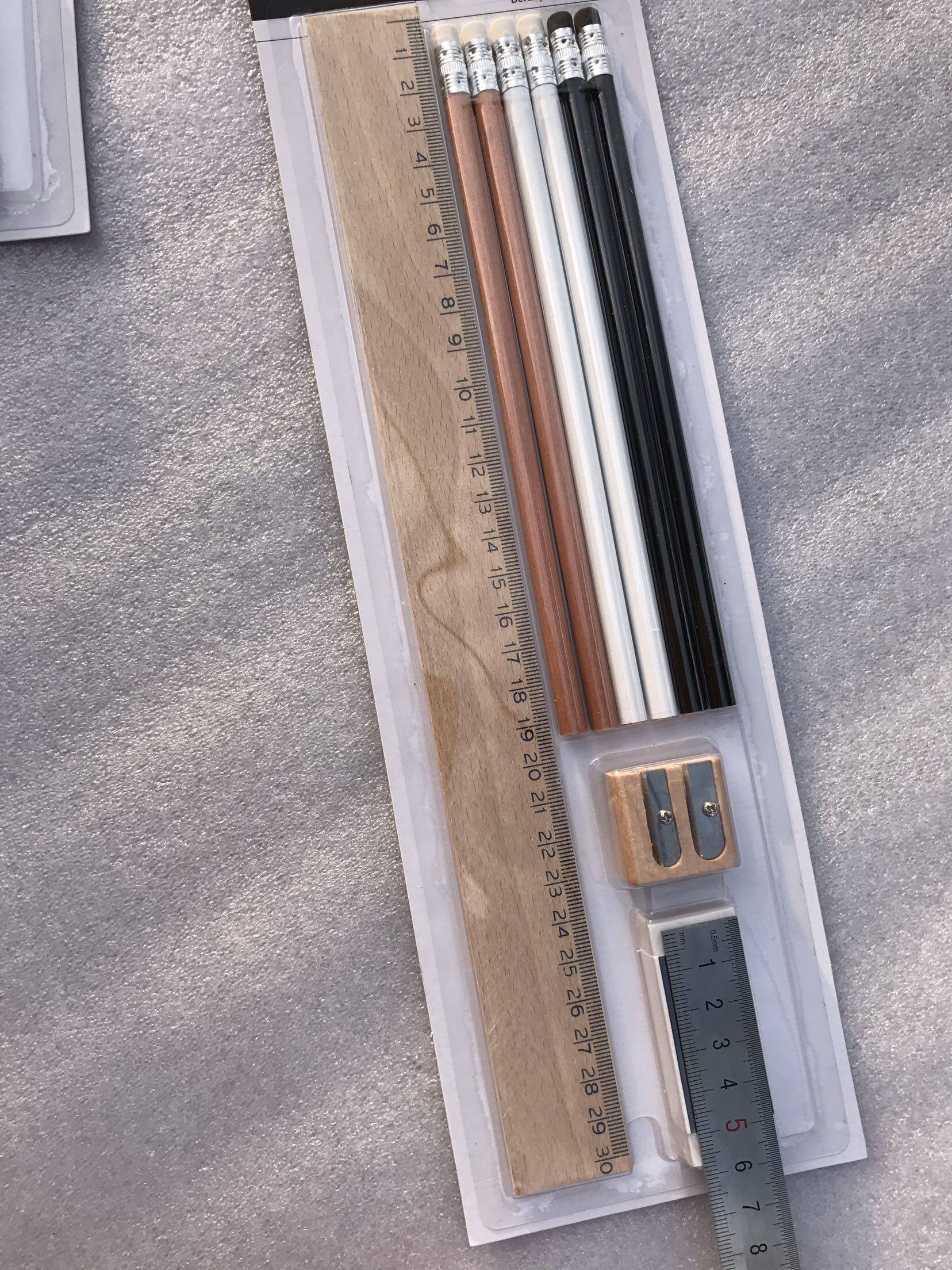 Exit tail birch sketch cover suit