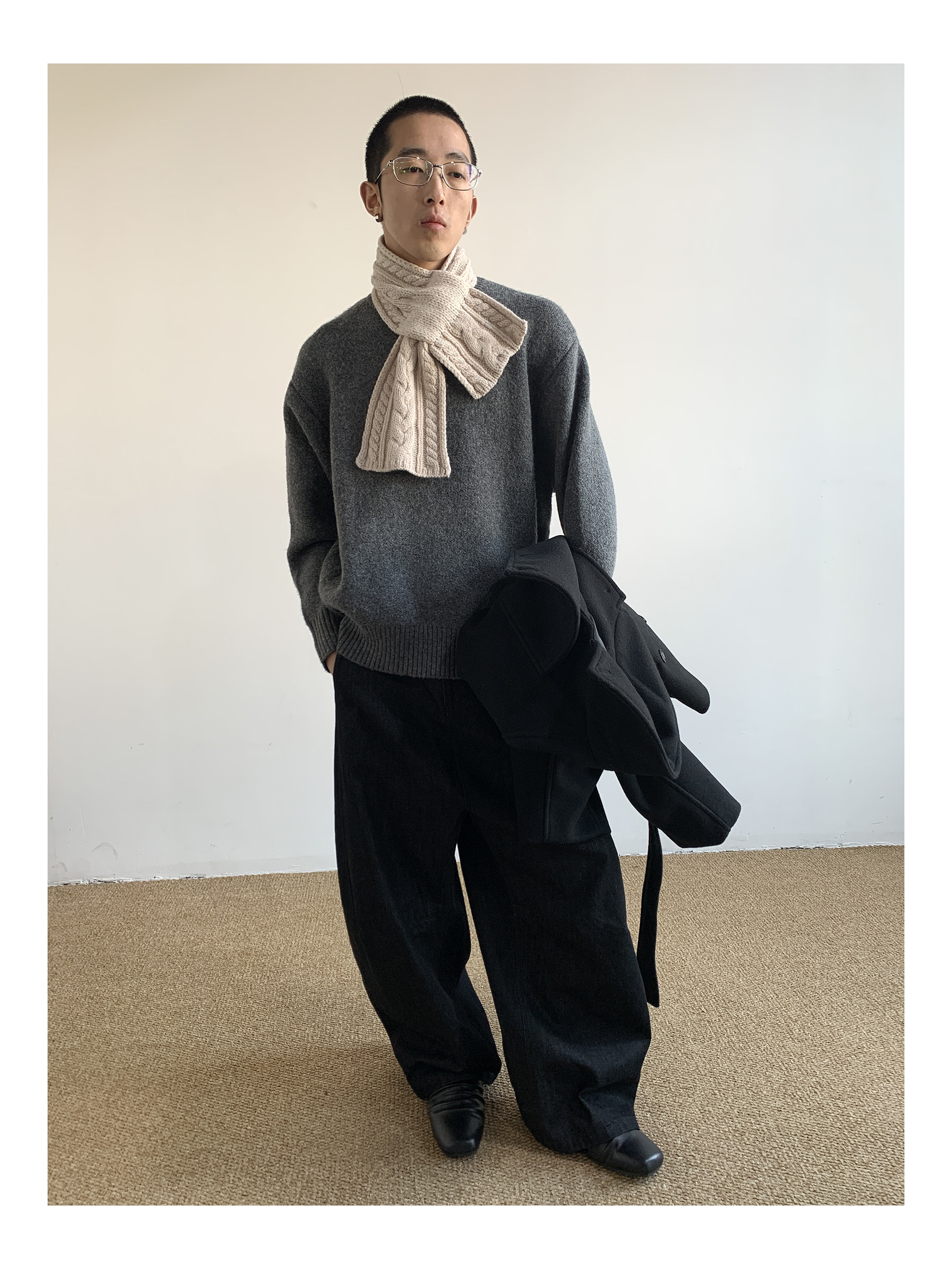 MION Thick Crew Neck Cropped Sweater