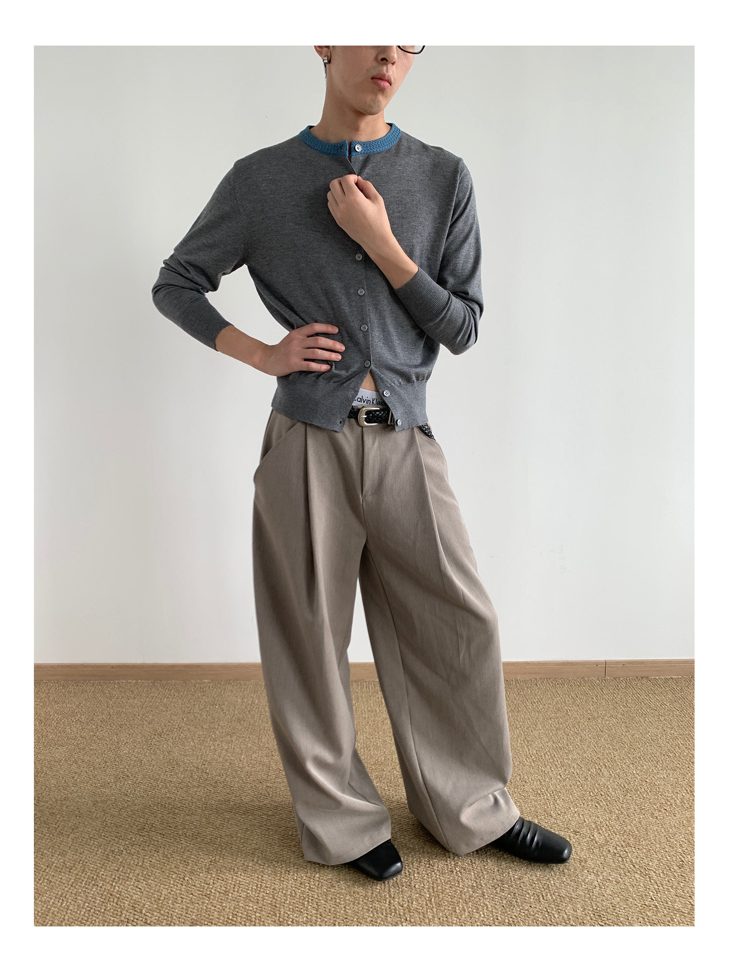 MION Contrast Colour Cropped Knit Cardigan