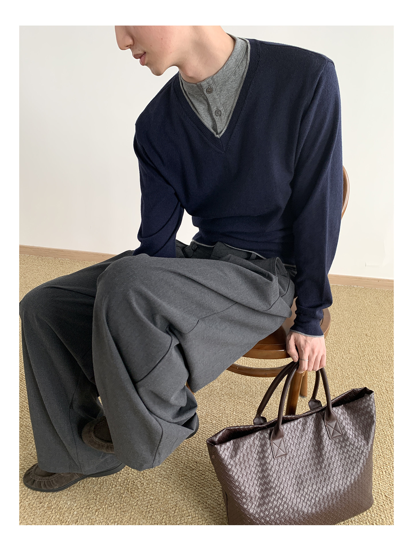 MION Faux-Layer V-Neck Cropped Sweater