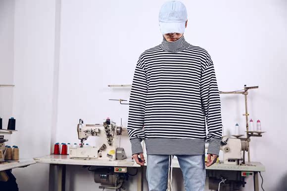 INS super fire high street hip hop street dance OVERSIZE lỏng cao cổ áo sọc khâu đáy đôi mẫu áo thun dài tay áo thun unisex