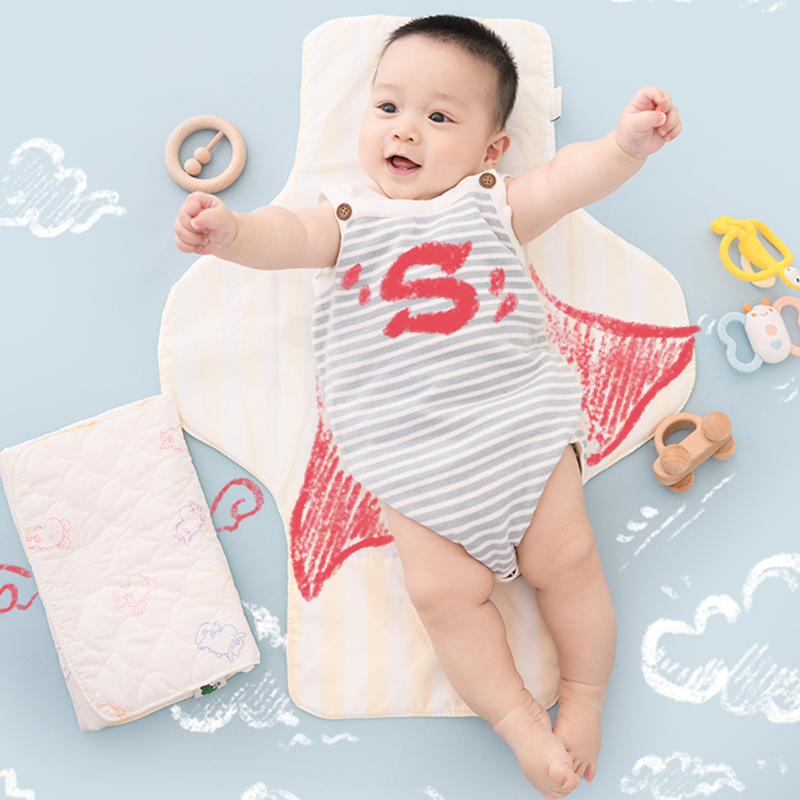 C2DesignStudio portable anti-diaper pad diaper pad washable storage bag small red book net red grass