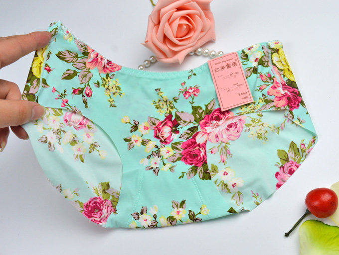 Slip jeunesse en soie Ice - Ref 645380 Image 51