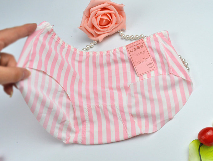 Slip jeunesse en soie Ice - Ref 645380 Image 52