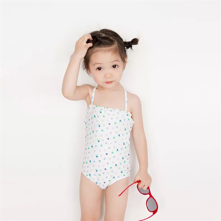 Đồ bơi bé gái màu trắng sago yêu côn trùng ins áo tắm cha mẹ trẻ em Hepburn bé gái áo tắm bé áo tắm liền nhau - Bộ đồ bơi của Kid đồ bơi cho be gái 1 tuổi