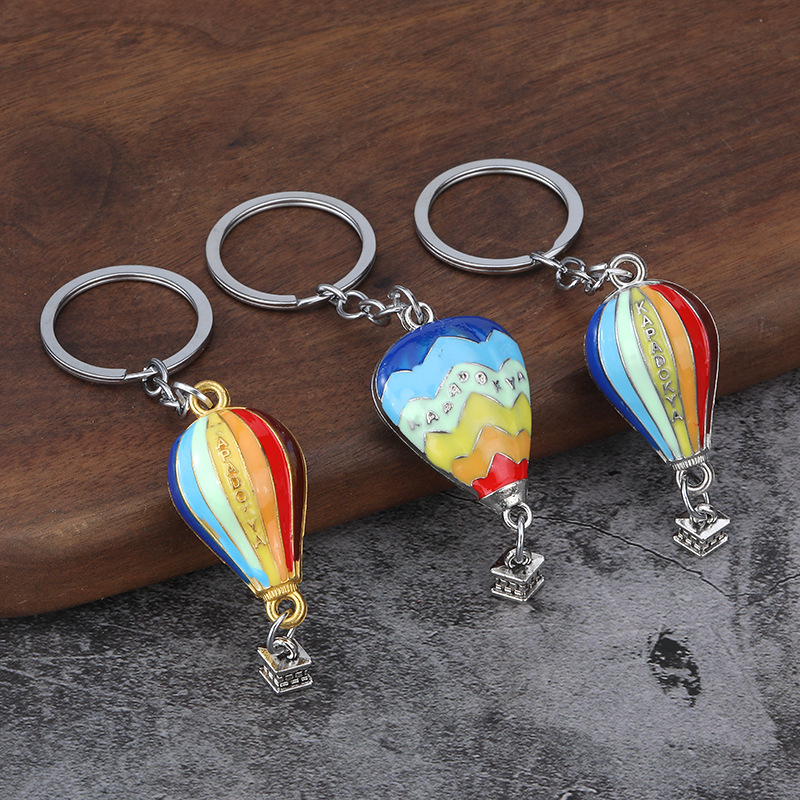 Creative Hot Air Balloon Keychain Travel Souvenir Gift Romantic Small Gift Metal Car Keychain Pendant