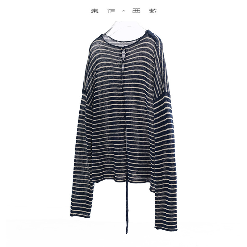 Wear It Front and Back! 2026 Early Autumn Black and White Striped Lazy Style Classic Long-Sleeved Striped Cardigan Loose Slimming Top Wear It Front and Back! 2026 Early Autumn Black and White Striped Lazy Style Classic Long-Sleeved Striped Cardigan Loose Slimming Top