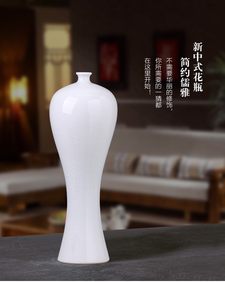 Jingdezhen ceramics white vase name plum bottle furnishing articles I and contracted household living room TV ark adornment arranging flowers