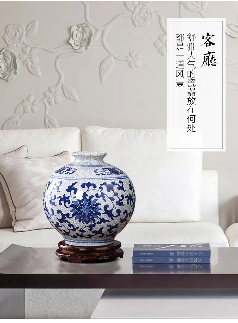 Jingdezhen blue and white porcelain vase antique ceramics furnishing articles of Chinese style living room rich ancient frame decoration decoration