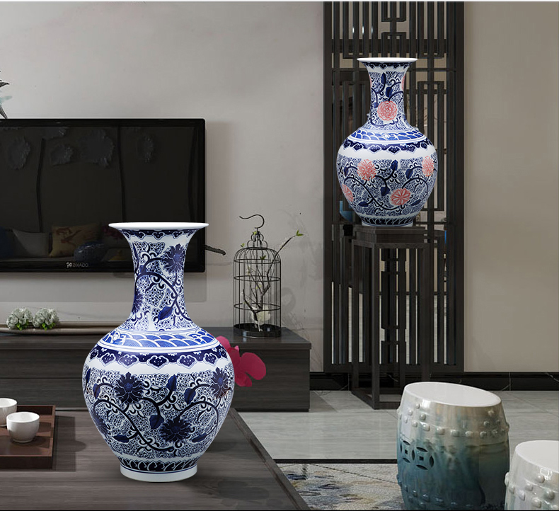 Jingdezhen ceramics antique hand - made flowers of blue and white porcelain bottle place to live in the sitting room TV ark adornment arranging flowers