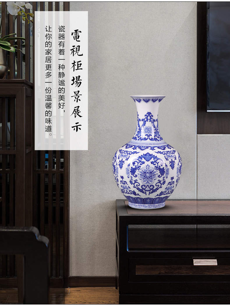 Jingdezhen ceramics hand - made furnishing articles of modern blue and white porcelain vase of new Chinese style household living room TV cabinet decoration