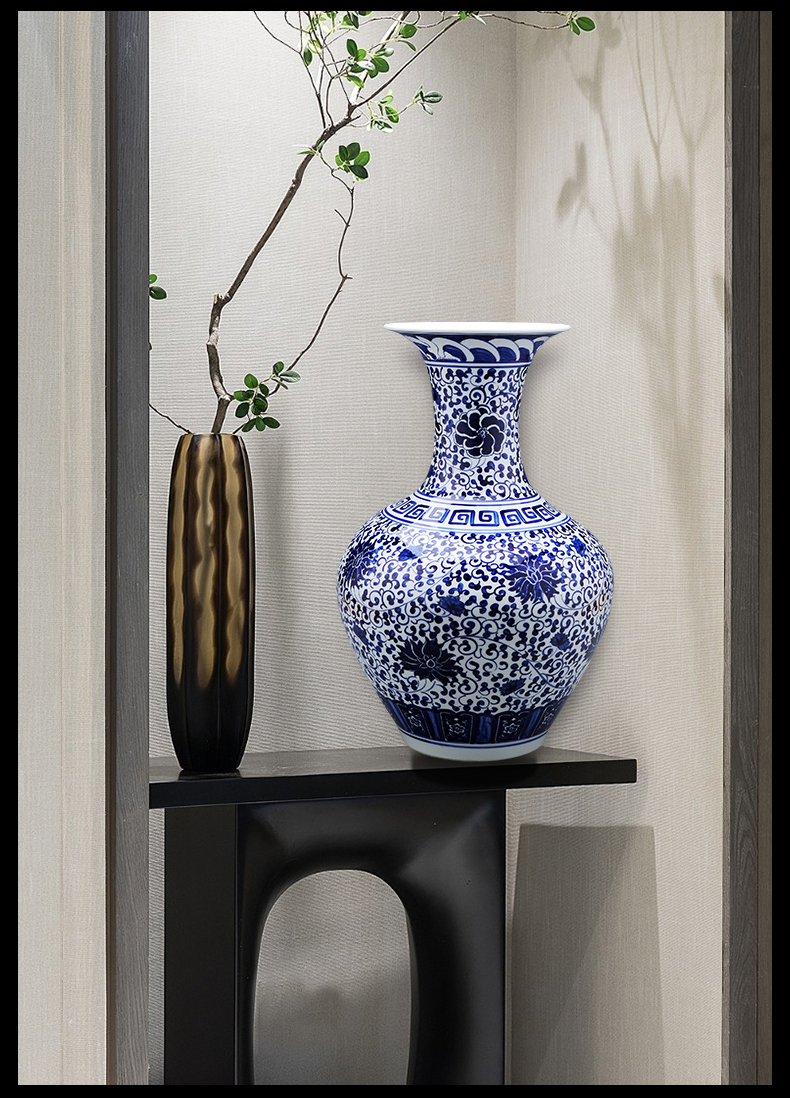 Jingdezhen ceramics antique hand - made of blue and white porcelain vase landing large bottles household act the role ofing is tasted TV ark, furnishing articles