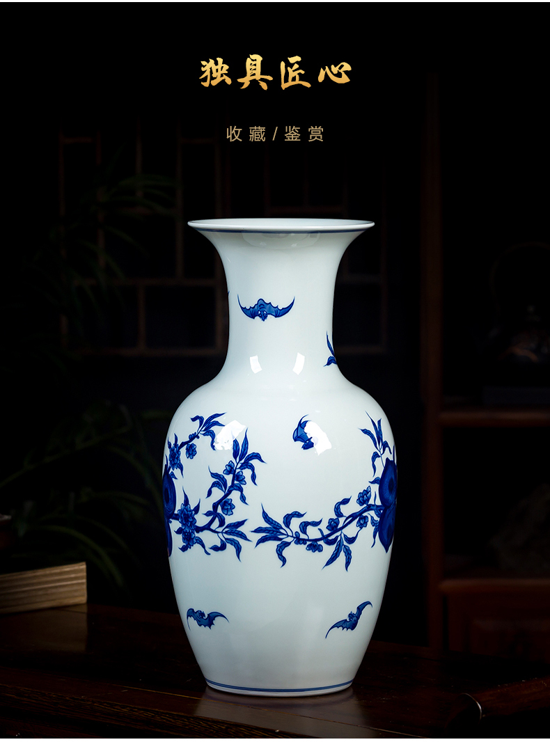 Jingdezhen ceramics archaize qianlong vase furnishing articles sitting room of Chinese style household flower arrangement of blue and white porcelain porcelain decoration