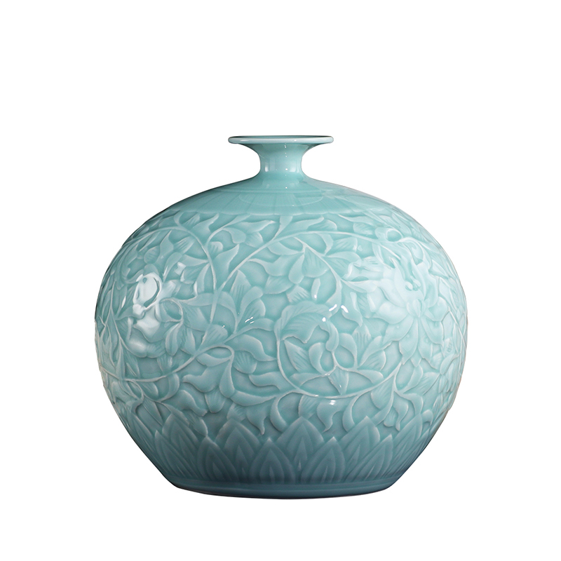 Jingdezhen ceramics green glaze vase manual embossment furnishing articles of modern Chinese style is contracted sitting room flower arranging household act the role ofing is tasted