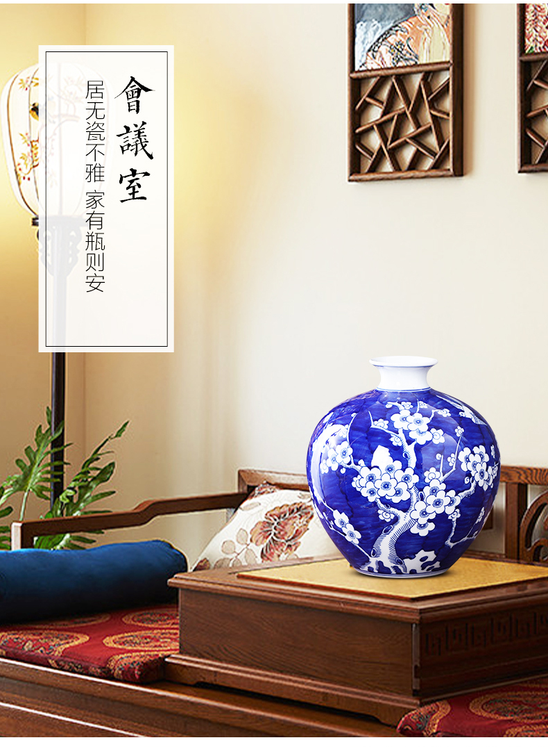 Jingdezhen ceramics blue blue and white porcelain vase furnishing articles sitting room of Chinese style household flower arranging TV ark, decoration decoration