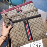 Маленькая сумка клатч, ультратонкий вместительный и большой картхолдер, хваталка, коллекция 2021, из натуральной кожи