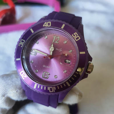 LUCKYFAMILU plastic calendar Watch Lightweight student Watch: 6 yuan each, 15 yuan for 3. Clearance sale