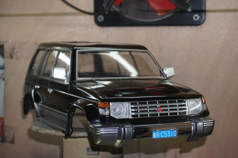 [in Stock] Five-Door Pajero Model Car Shell, Cheetah Hard Shell, Scx10 Simulation Climbing Car, 313mm Wheelbase