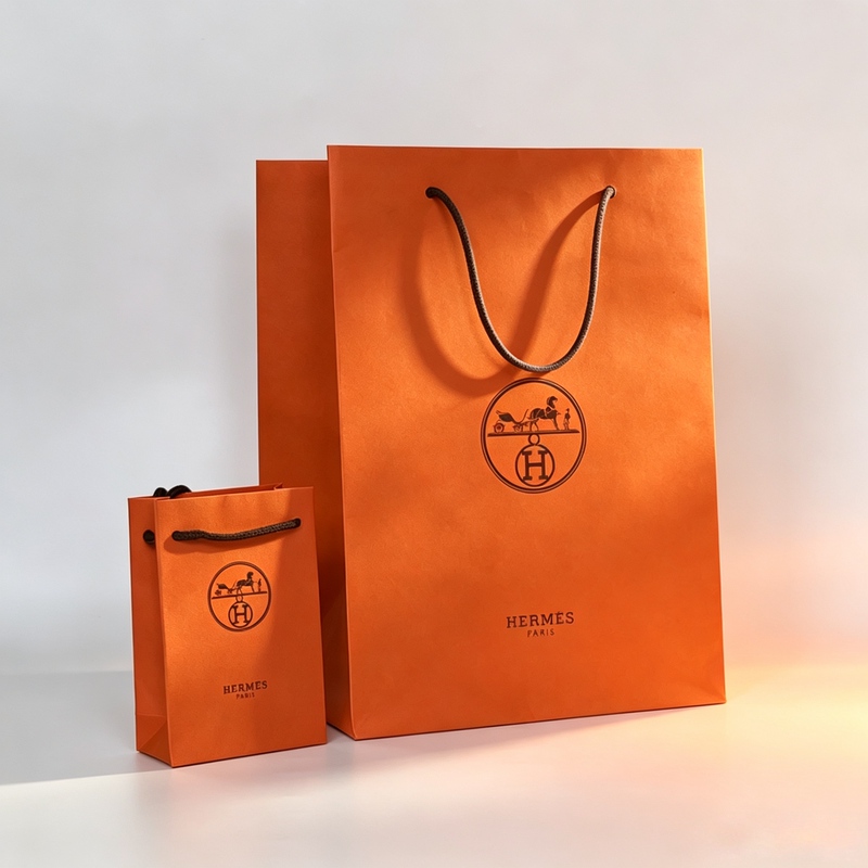 Hermès Handbag! Boutique Fragrance Gift Bag from the Exclusive Store Hermès Handbag! Boutique Fragrance Gift Bag from the Exclusive Store