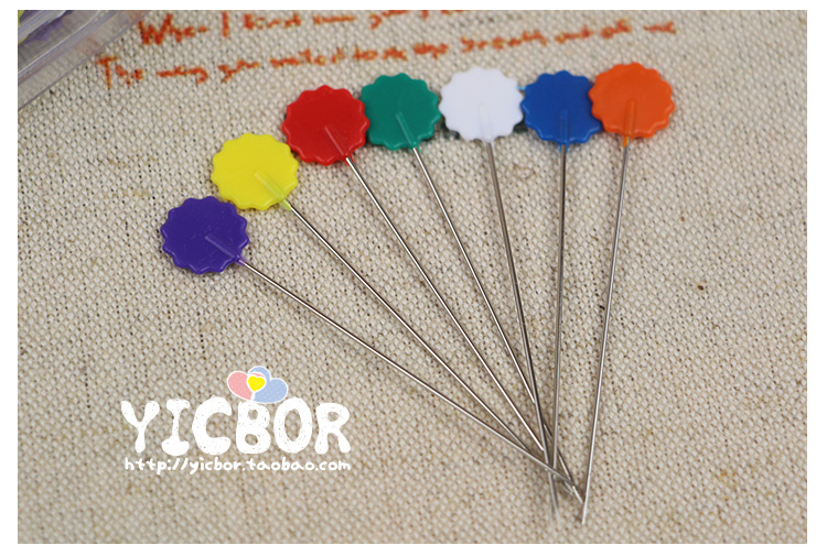Kim hoa mận Công cụ chắp vá Màu chắp vá Hoa mận kim định vị chân ghim 45/90 miếng 6 mô hình - Công cụ & vật liệu may DIY kéo bấm