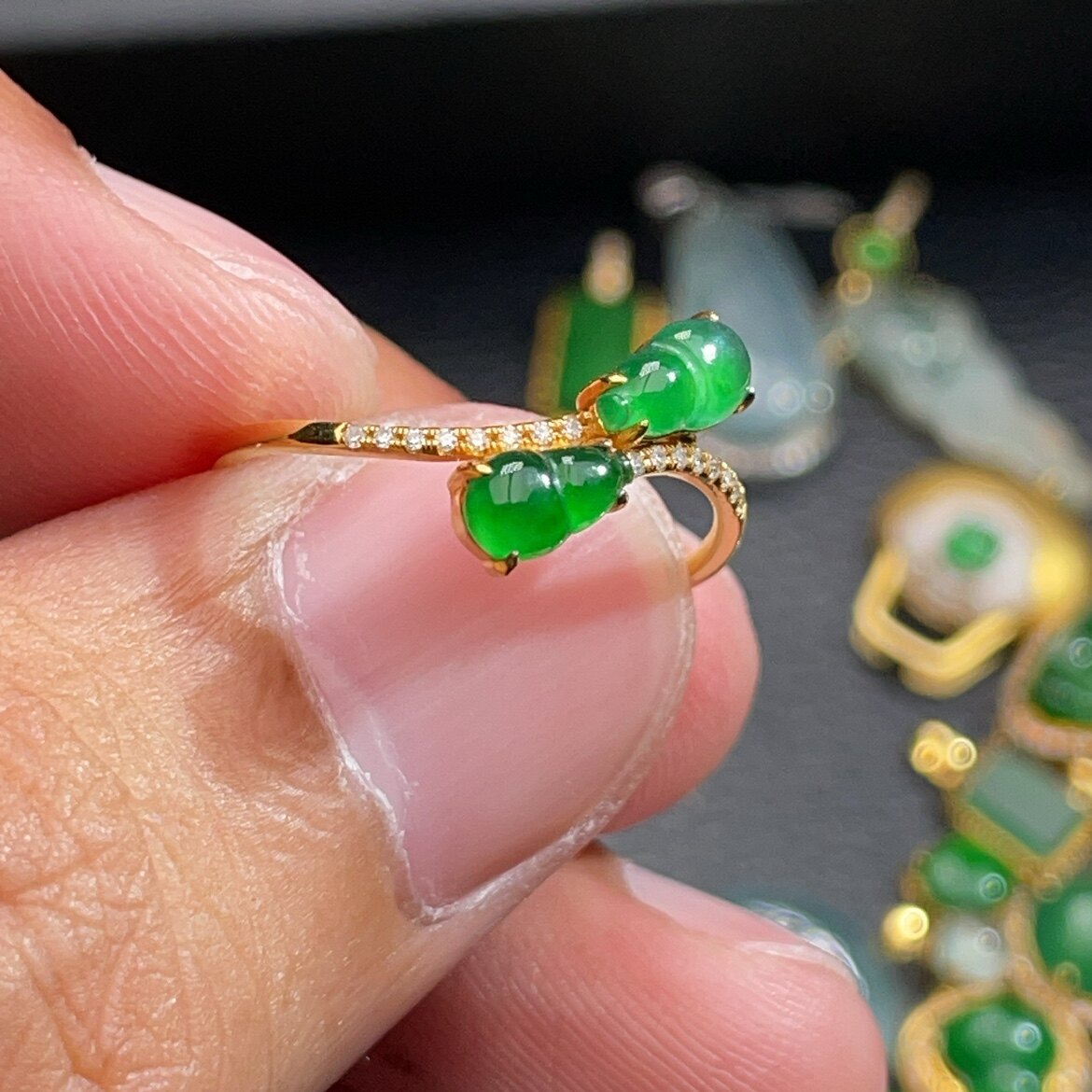 18K gold natural jadeite A-1780 gourd cross ring K yellow full green inlaid diamond jewelry jade