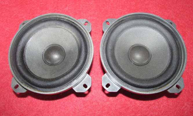 Panasonic TV made in Japan with 4 inch paper basin woofer 20W 8 ohms