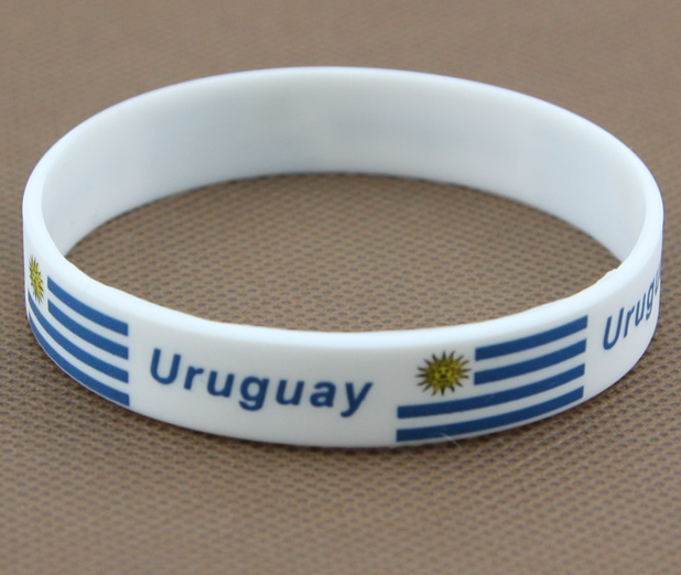 2018 World Cup Vòng Đeo Tay Silicone Nga Argentina Tây Ban Nha Đức Trang Trí Bóng Đá Kỷ Niệm Đồ Trang Sức 	tất bóng đá adidas ngắn