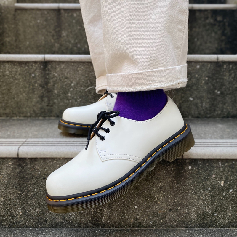 【37-42] Original Box! 1461 Classic 3-Hole White Low-Top Hard Leather Martin Men's and Women's Shoes 26226100