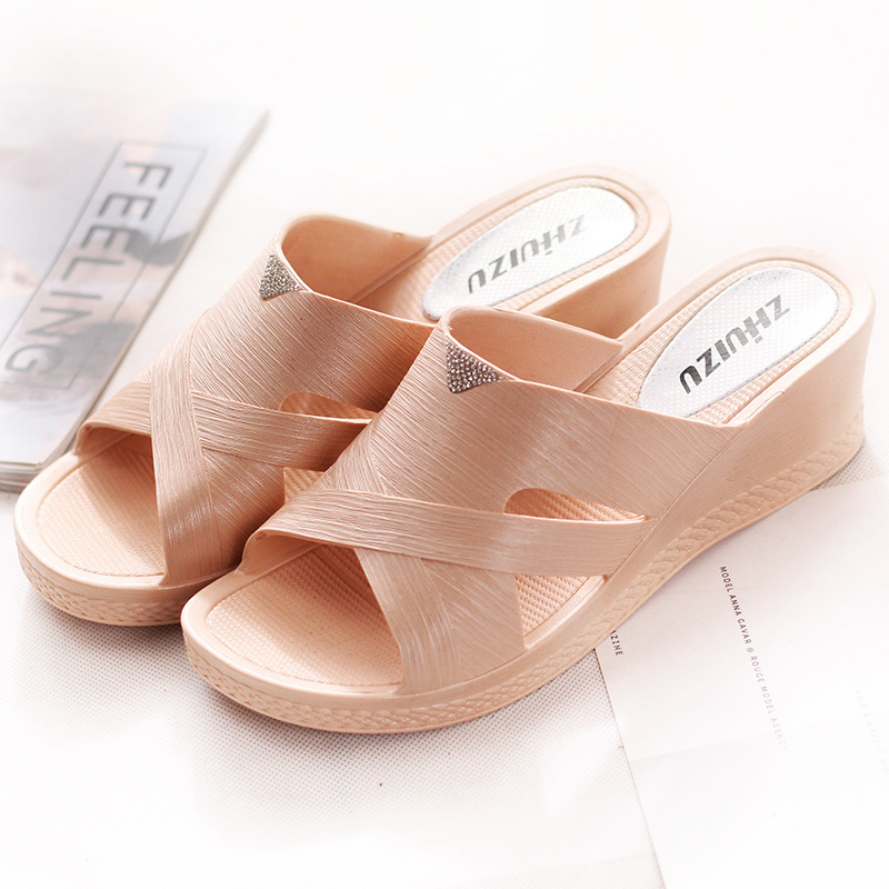 Cool slippers female summer high heel Indoor outwear High feeling light home Use non-slip bathroom thick bottom heightening Shoe Briefs