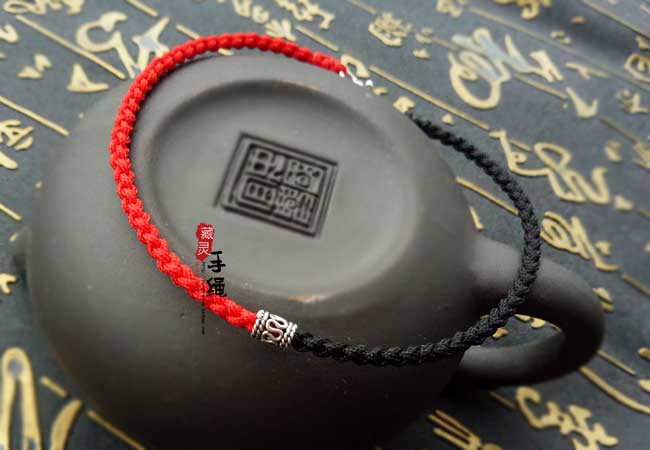 Ác ma phòng chống ác nhân chuyển ban đầu hai màu đen và đỏ hai màu nam và nữ đôi sterling bạc đỏ dây đeo vòng tay vòng chân dệt vòng chân bạc nữ đẹp