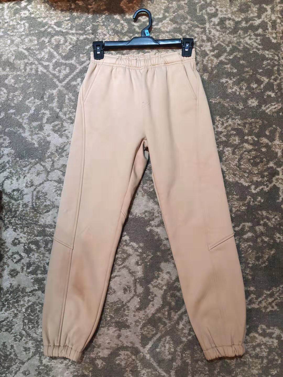 Nanjing Foreign Language School Xianlin branch beige winter fleece trousers are short in length, please pay attention to parents